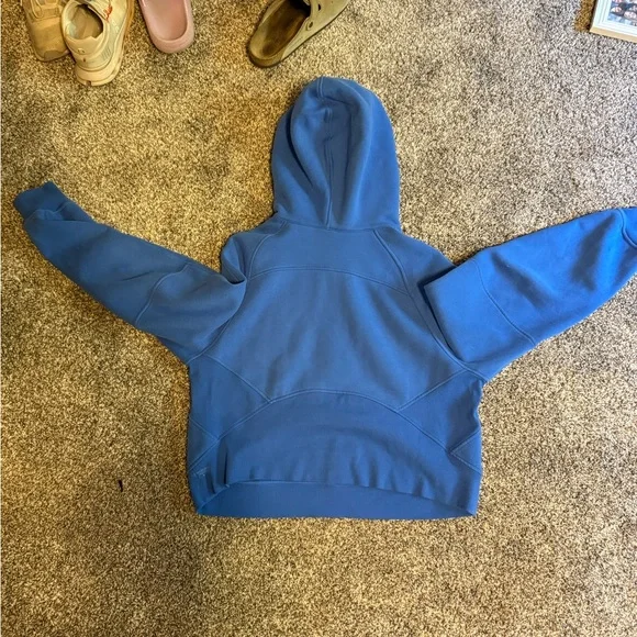 SOLD ON CURTSY - Picture 4 of 6